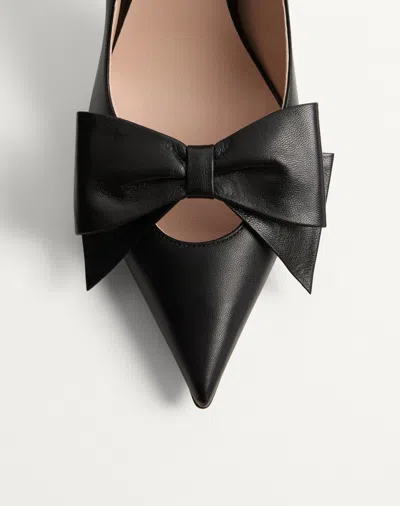 Valentino Garavani Bowow Goatskin Pumps Pointed Toe Heels In Black