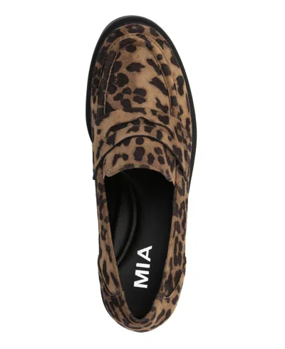 Mia Women's Yoani Round Toe Lug Sole Loafers In Animal Print