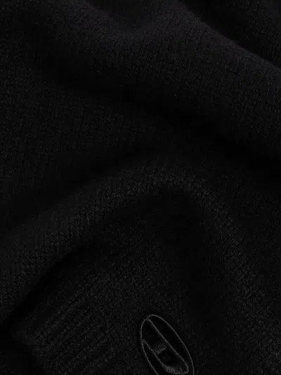 Diesel Logo-plaque Wool Scarf In Black