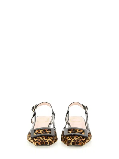 Roger Vivier Chic Slingback Block Heel Pump In Black