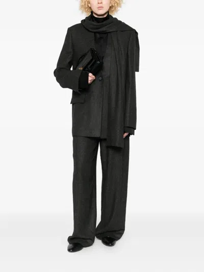 单扣斗篷式西装夹克