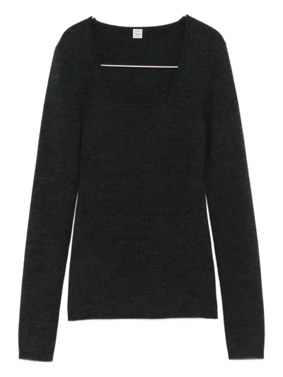 Totême Scoop-neck Long-sleeve Knit Top In Black