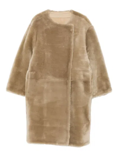 Totême Toteme Main Shearling Coat In Neutral