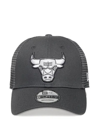 New Era X Chicago Bulls Logo Trucker Cap In Gray