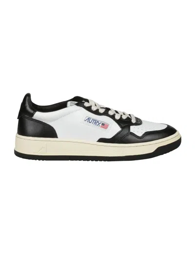 Autry "medalist Low" Leather Sneakers In Black