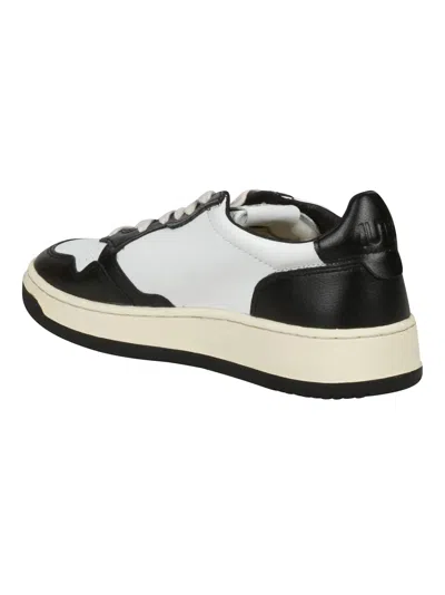 Autry "medalist Low" Leather Sneakers In Black