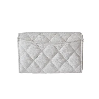 Pre-owned Chanel Caviar Quilted Flap Card Holder Wallet White