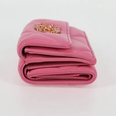 Pre-owned Chanel 19 Pink Leather Wallet  ()