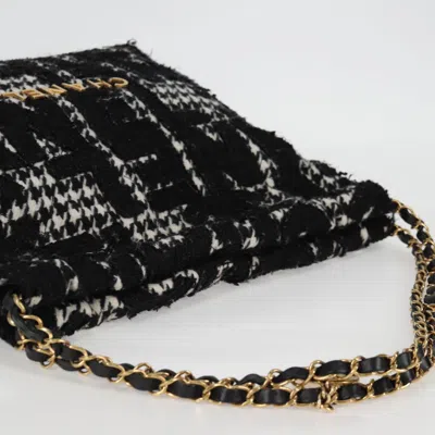 Pre-owned Chanel 22 Black Tweed Shoulder Bag ()