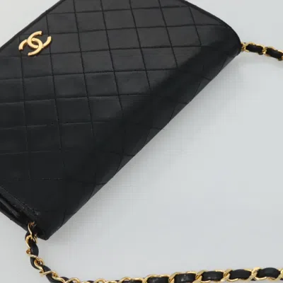 Pre-owned Chanel Wallet On Chain Black Leather Shoulder Bag ()