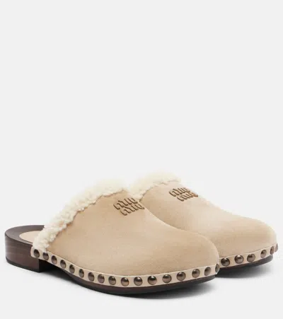 Miu Miu Shearling-trimmed Suede Clogs In Neutral
