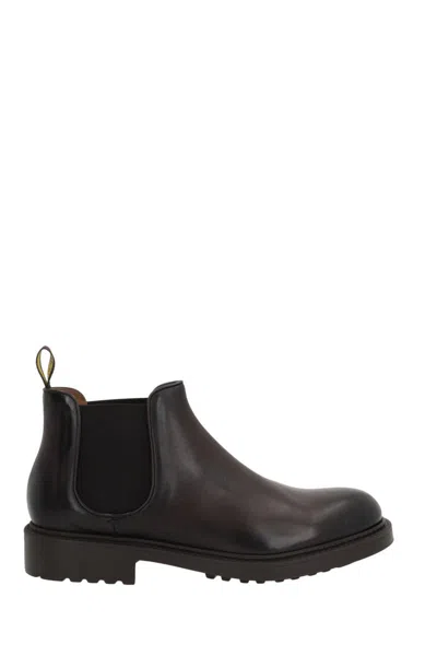 Doucal's Black Leather Ankle Boot In Black