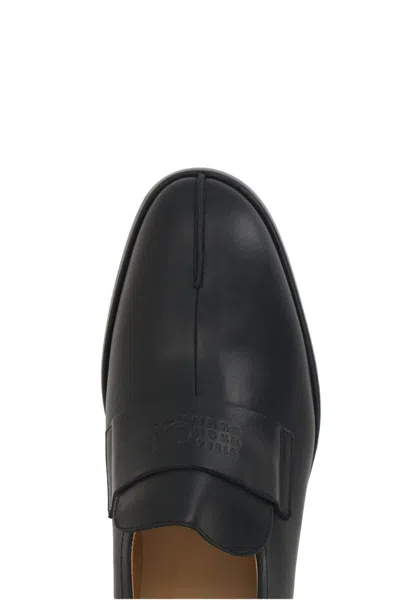 Mm6 Maison Margiela Split-toe Loafers In Black Calf Leather In Black