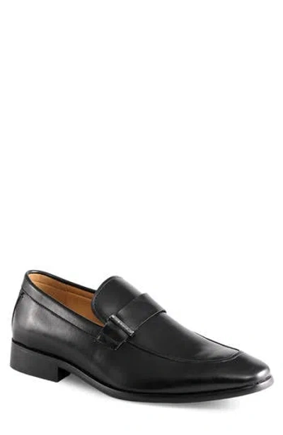 Tommy Hilfiger Shovan Loafer In Black