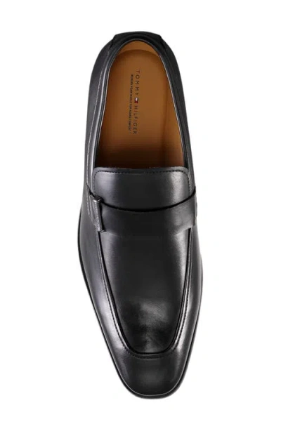 Tommy Hilfiger Shovan Loafer In Black