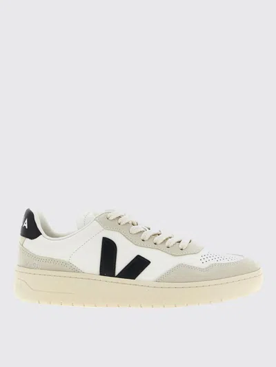 Veja V-90 Trainers, Size 7 In White