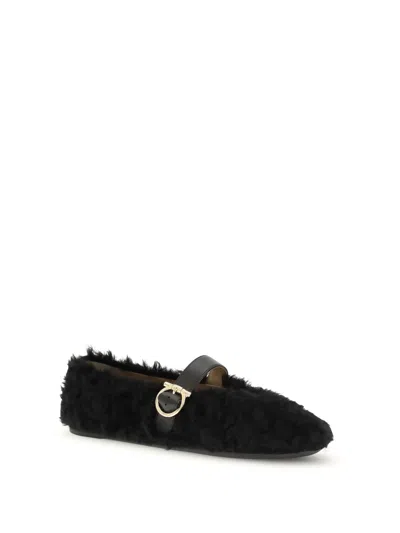 Ferragamo Shearling Ballet Flats In Black