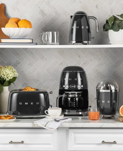 Smeg Retro-style Electric Citrus Juicer In Black