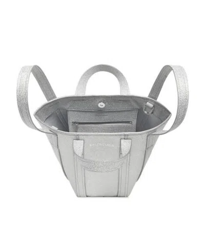 Balenciaga Borsa Tote A Tracolla Everyday Xs North-south In Tessuto Scintillante Da Donna In Argento In Gray