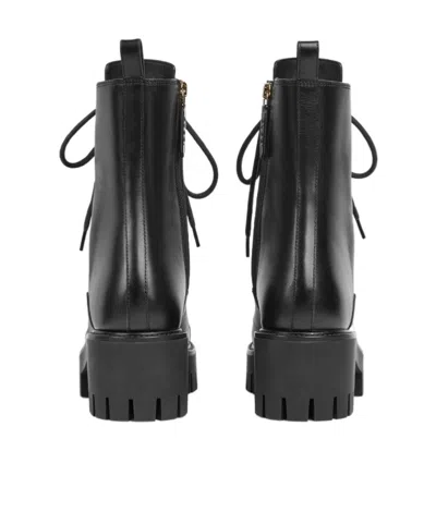 Gucci Round-toe Lace-up Boots In Black