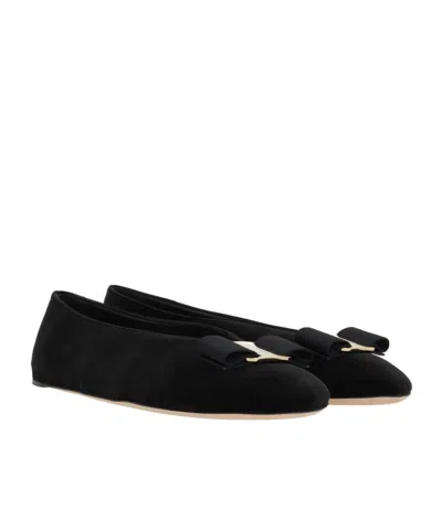 Ferragamo Ballerina Bow Black Var In Black