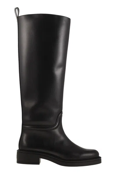 Stuart Weitzman Stylish Knee-high Leather Block Heel Boots In Black