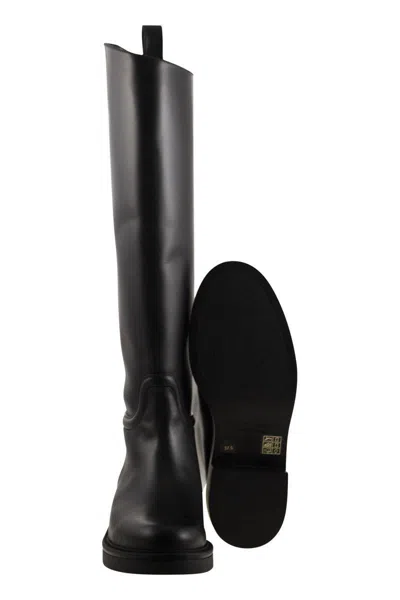 Stuart Weitzman Stylish Knee-high Leather Block Heel Boots In Black