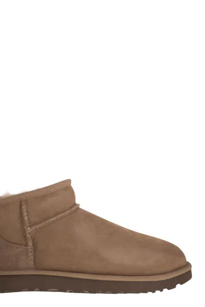 Ugg W Classic Micro Rocky Oak Mule In Brown