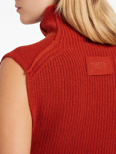 高领斗篷式毛衣