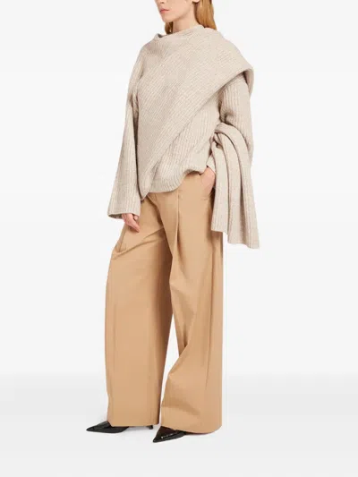 不对称裹身式毛衣