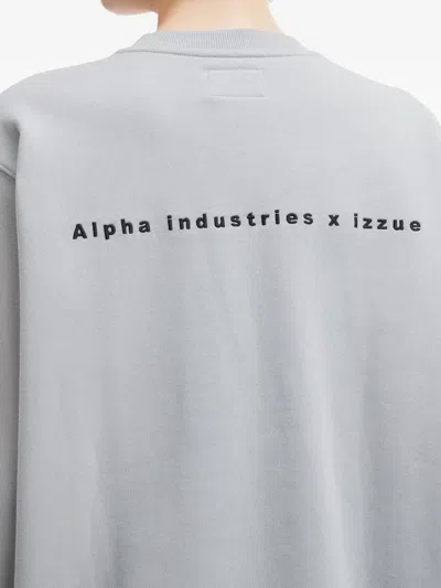 Izzue Logo-patch Crew-neck Sweatshirt In Gray