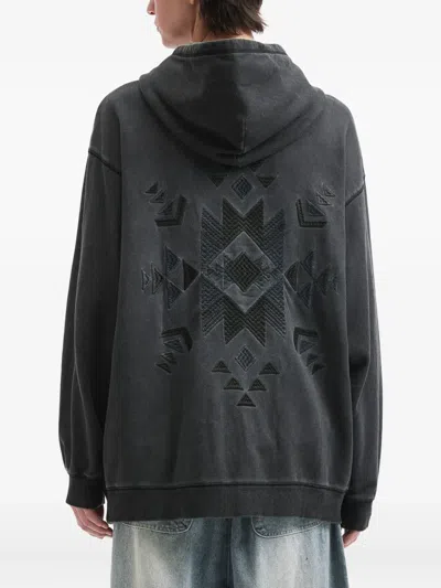 刺绣拉链连帽衫