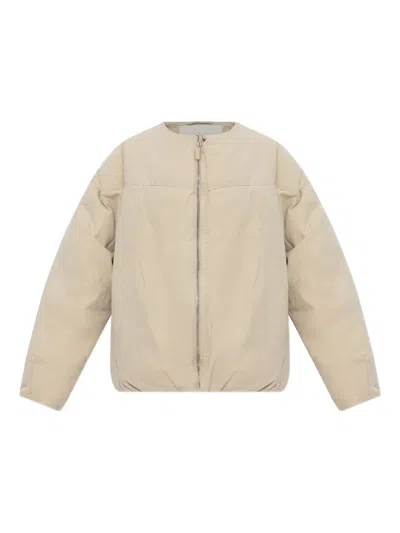 蓬松正面拉链夹克