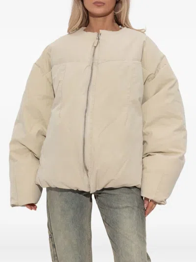 蓬松正面拉链夹克