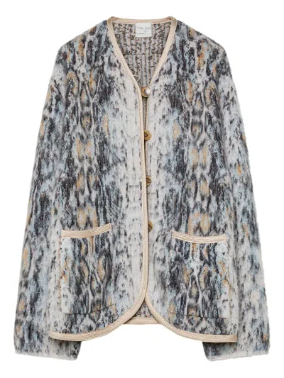 动物纹搭扣开衫