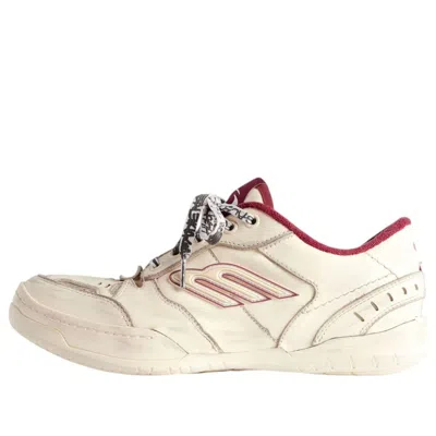 Balenciaga Hamptons Medium Worn-out Sneaker In White In Multi