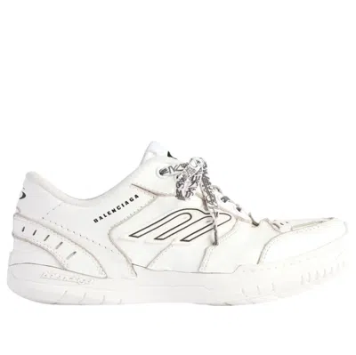 Balenciaga Women Hamptons Worn-out Leather Low-top Sneakers In Neutral