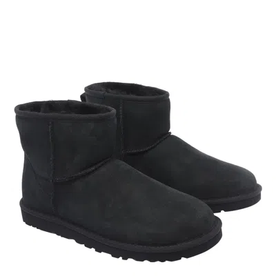 Ugg Boot  Men Color Black In Black