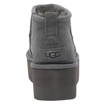 Ugg Stivaletto Donna Classic Ultra Mini Con Plateau Sand In Gray