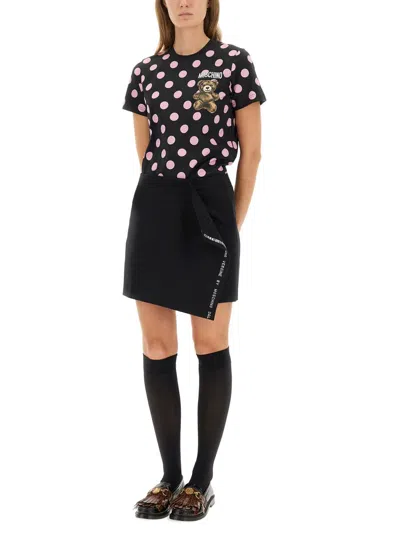 Moschino Graphic Print Polka Dot Crew Neck Top In Black