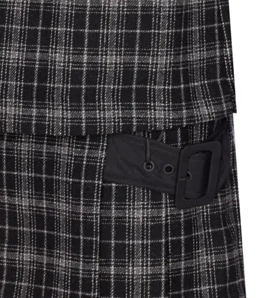 Pinko Robe Courte À Carreaux In Black