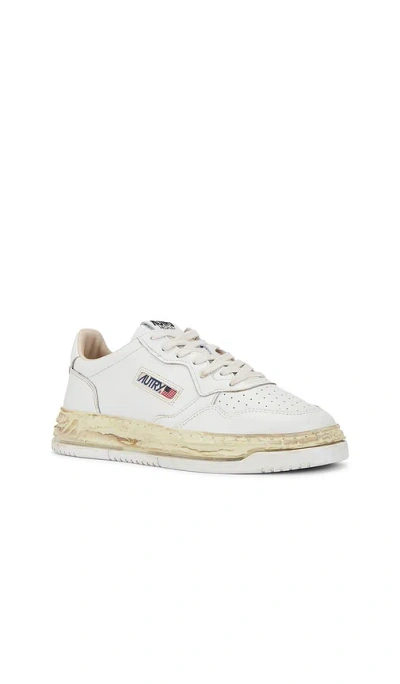 Autry Maison Mihara Collaboration Super Vintage Sneakers In White