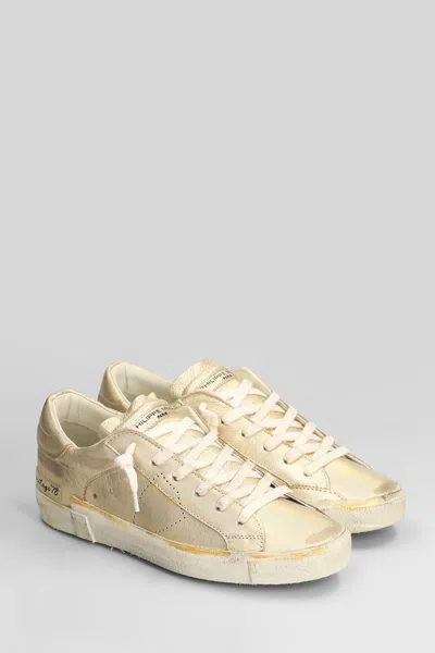 Philippe Model Prsx Low Sneakers In Gold Leather In Gold