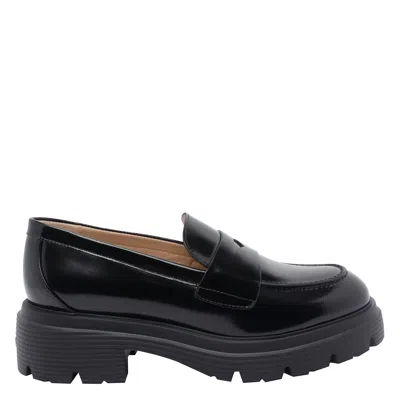 Stuart Weitzman Round Toe Chunky Sole Glossy Loafers In Black