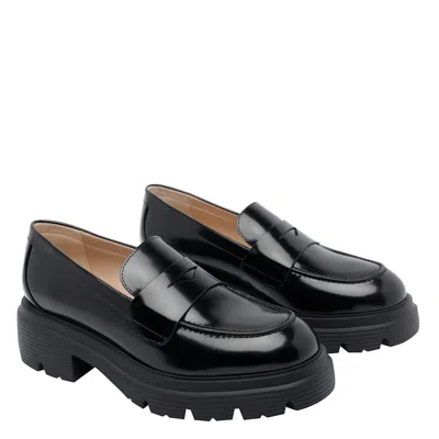 Stuart Weitzman Round Toe Chunky Sole Glossy Loafers In Black