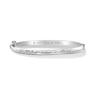 Dower & Hall Women's Slim Hinged Hammered Nomad Bangle In Sterling Silver In Metallic