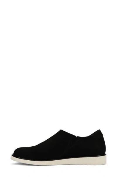 Vaneli Quill Flat In Black