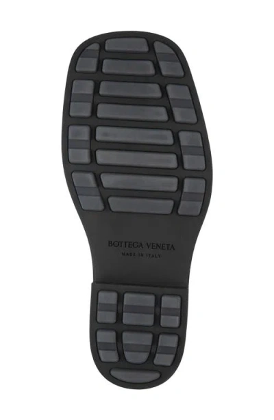 Bottega Veneta Round Toe Leather Lace-up Shoes For Men In Multi