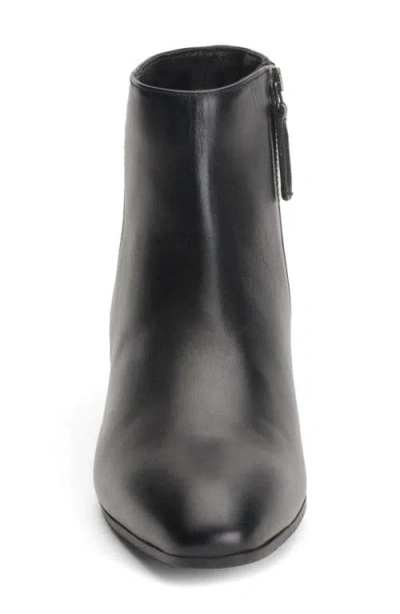 Aquatalia Fuoco Icon Leather Ankle Boots In Black