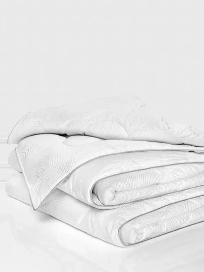 Togas Viento Camel Wool Silk Comforter In White